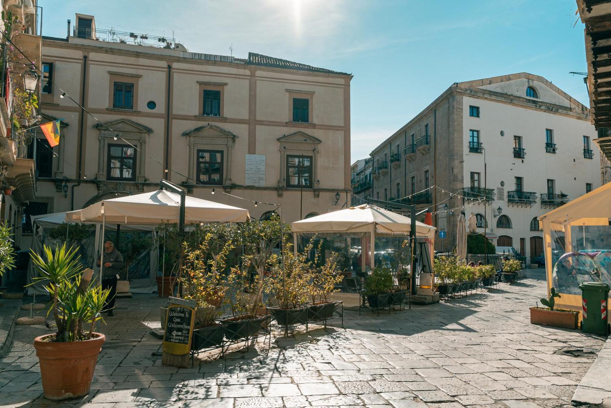 Rivoluzione9 Apartment Palermo Luaran gambar