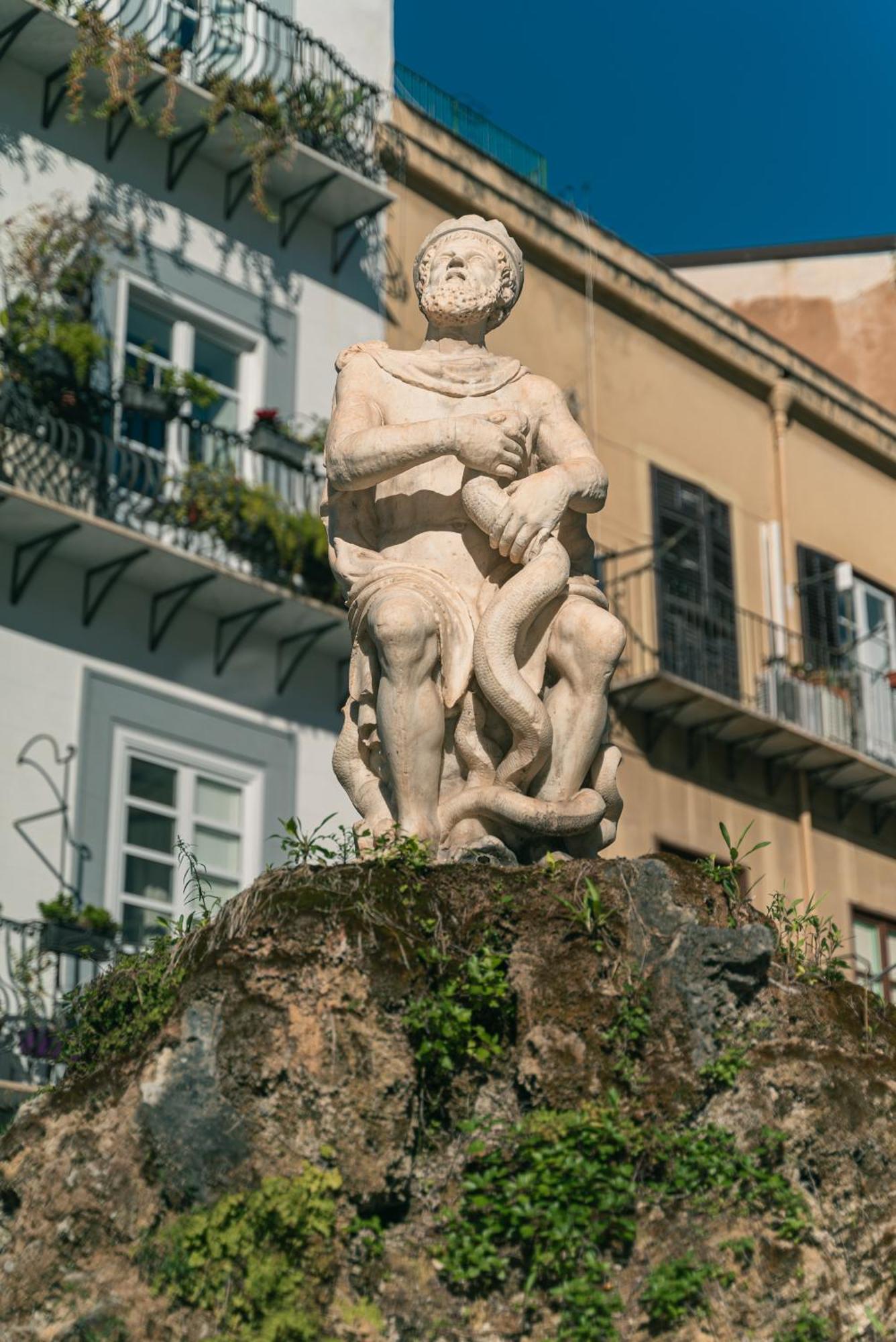 Rivoluzione9 Apartment Palermo Luaran gambar